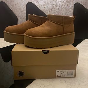 Chestnut Ugg Platform Ultra mini size 8